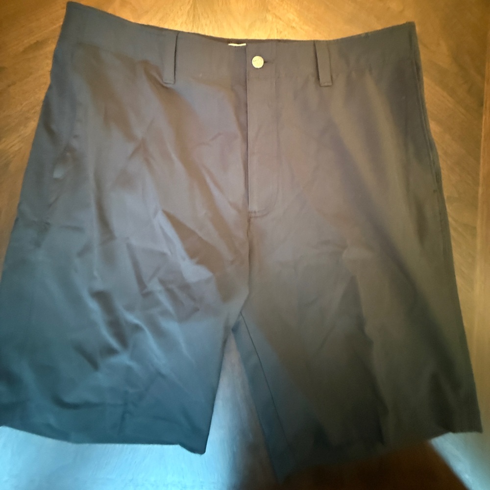 Men's Size 36 Callaway Golf Shorts
